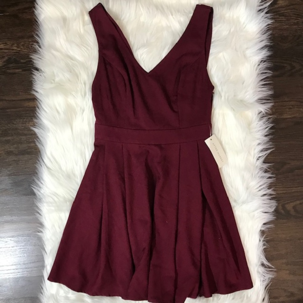 After Market Burgundy Open Back Dress, NWT - Picture 3 of 5